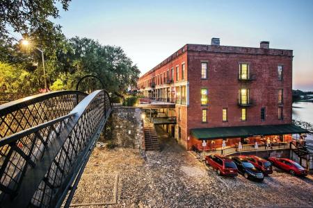River Street Inn - 17