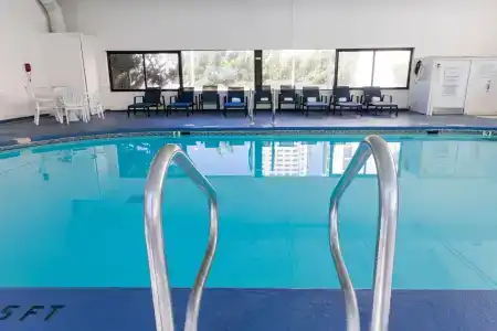 Ramada Plaza by Wyndham Virginia Beach - 17