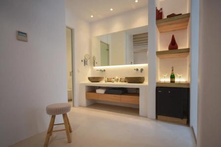 Myconian Crown Suites - 190