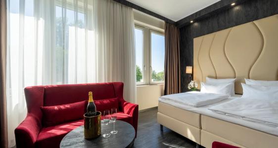 Plaza Schwerin; Sure Collection By Best Western - 133