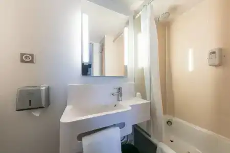 B&B Hôtel Toulouse Cité de l'Espace - 24