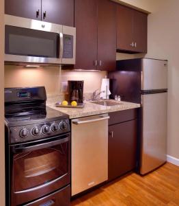 TownePlace Suites by Marriott - 24