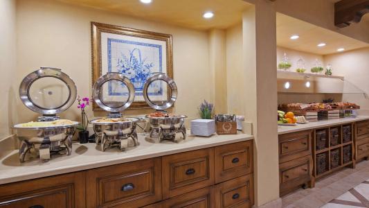 Best Western Plus Sunset Plaza - 23