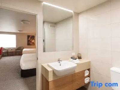 The Old Woolstore Apartment - 48