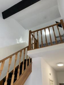 Trivelles - Manchester - Cross Lane - 66