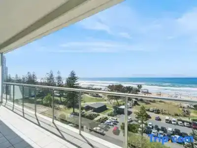 Ultiqa Air On Broadbeach - 370