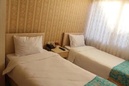 Omega Inn - 35