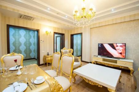 Royal Residence - 67