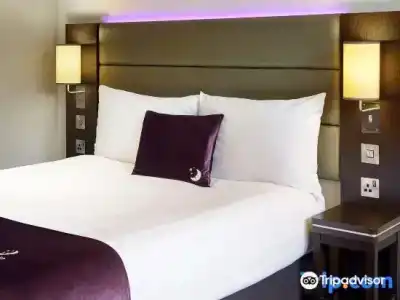Premier Inn East - 17