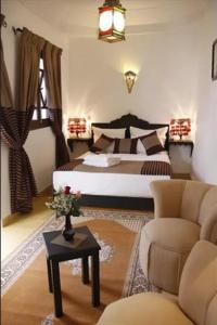 Riad Shaloma - 31