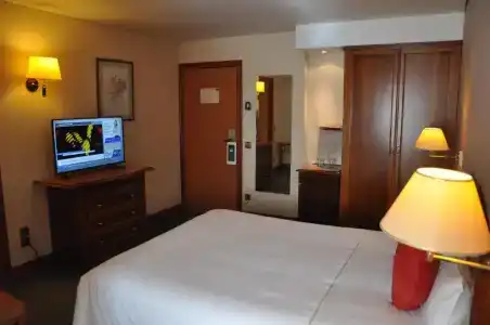 Mercure - 51