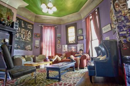 India House - 1