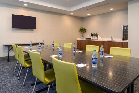 Holiday Inn Express & Suites - St. Petersburg - Madeira Beach, an IHG - 19