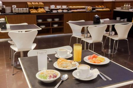 Dazzler by Wyndham Buenos Aires Maipu - 10