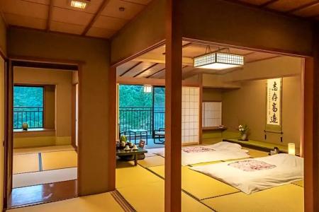Yamanaka Onsen Hanatsubaki - 70