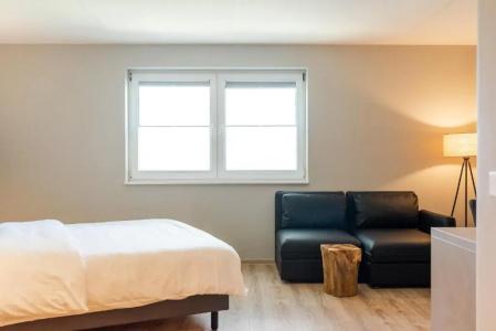 Circle Inn - 50