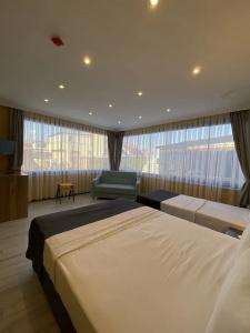 Roy Otel Akçay - 89