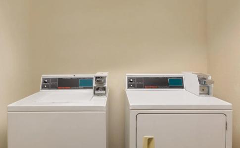Courtyard by Marriott - 26