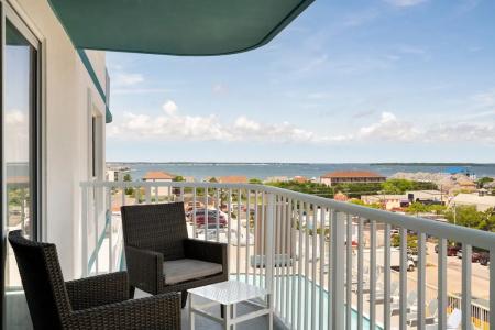 DoubleTree by Hilton Ocean City Oceanfront - 73