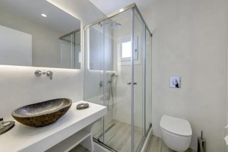 Makis Place - 52