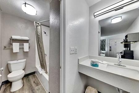6-Austin, TX - South - Airport - 48