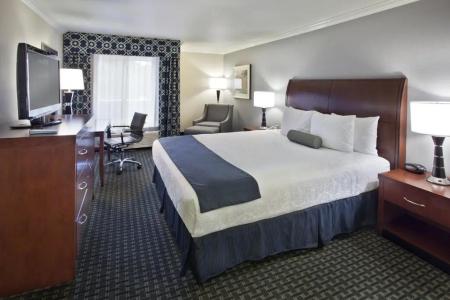 Best Western Plus Marina Shores - 35