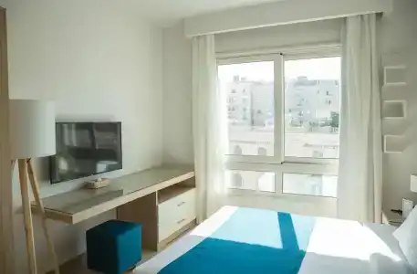 Redcon Suites - 293