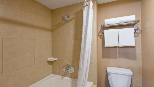 Best Western Royal Sun Inn & Suites - 76