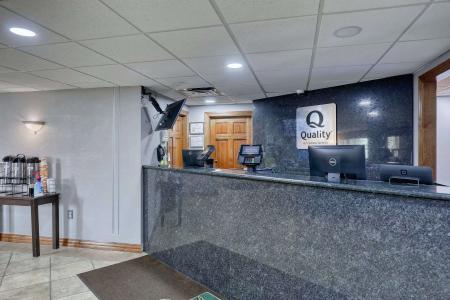 Quality Inn & Suites Downtown - 1