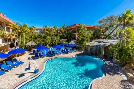 Coconut Cove All Suite - 32