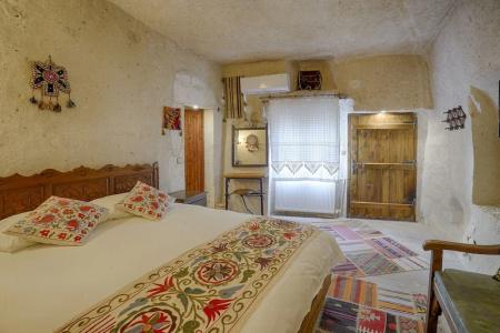 Tulip Cave Suites - 73
