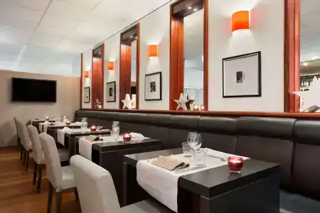 Ramada Encore by Wyndham Geneva - 21
