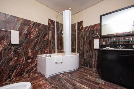 Radisson Blu - 75