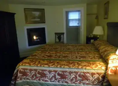 Yankee Clipper Inn - 10