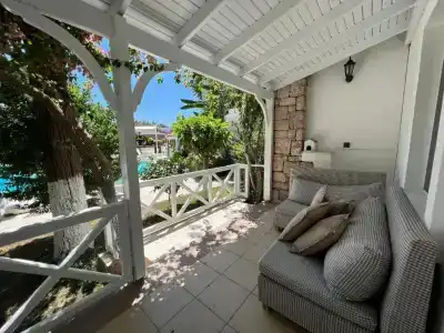 Moonshine & Suites - 56