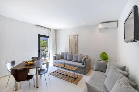 La Stella Suites - 78