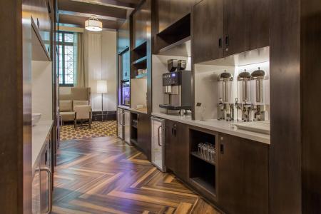 Hilton New Orleans / St. Charles Avenue - 24