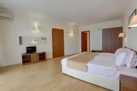 Central - 32