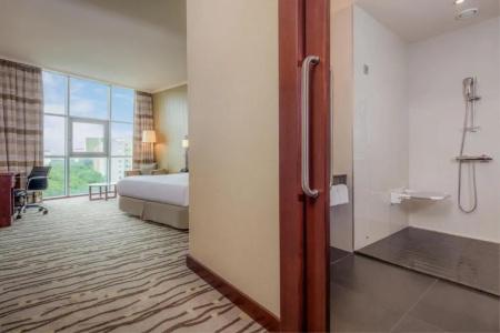 DoubleTree by Hilton Bratislava - 45