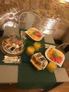 Edward Rooms & Wellness - 11