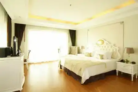 Lk Miracle Suite - Sha Extra Plus - 18