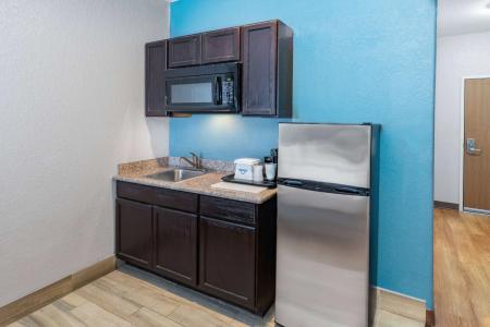 Days Inn & Suites By Wyndham San Antonio Near At&t Center - 15