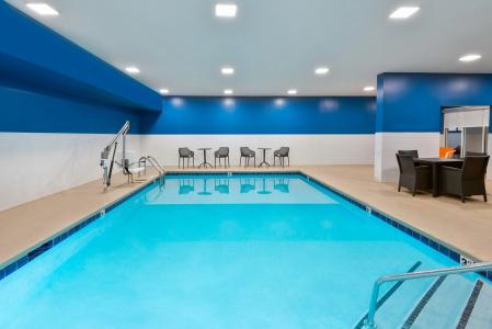 Hampton Inn Charlotte Uptown - 14