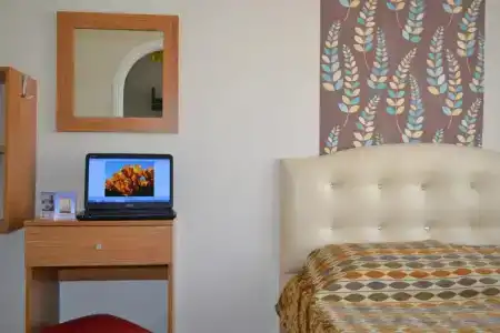 Second Home Hostel - 36
