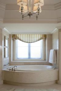 The St. Regis Atlanta - 18