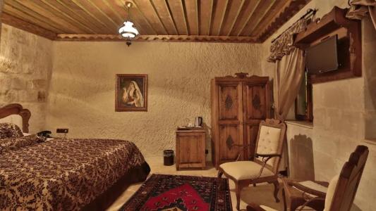 Phocas Cave Suites - 37