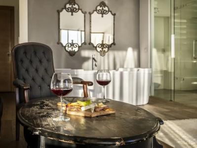 Ansen and Suites - 74