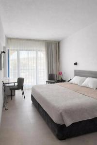 Navarria Blue - 44