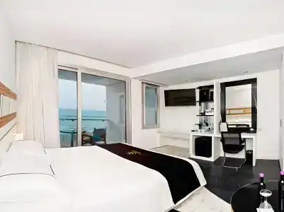The Ciao Stelio Deluxe (Adults Only) - 49
