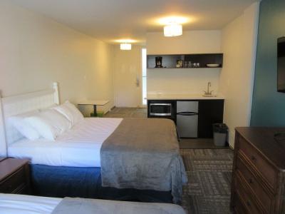 Waikiki Central - No Resort Fees - 4